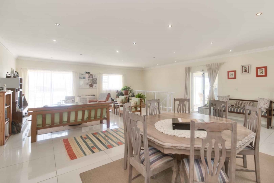 4 Bedroom Property for Sale in Pearly Beach Western Cape